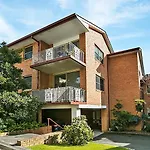 One Bedroom Apartment Clifton St