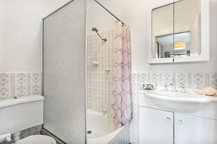 Apartment One Bedroom Clifton St Sydney